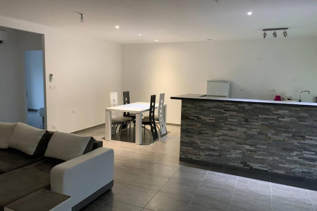 Vila Maison De L'Occitanie Bessan Exteriér fotografie